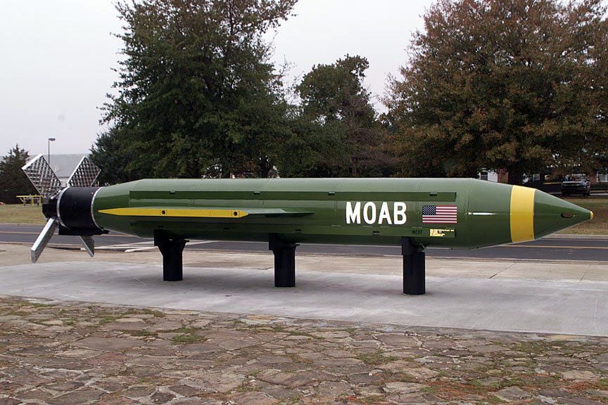 Мать всех бомб. GBU-43/B massive Ordnance Air Blast (Moab. Moab бомба. GBU-43. Moab ракета.