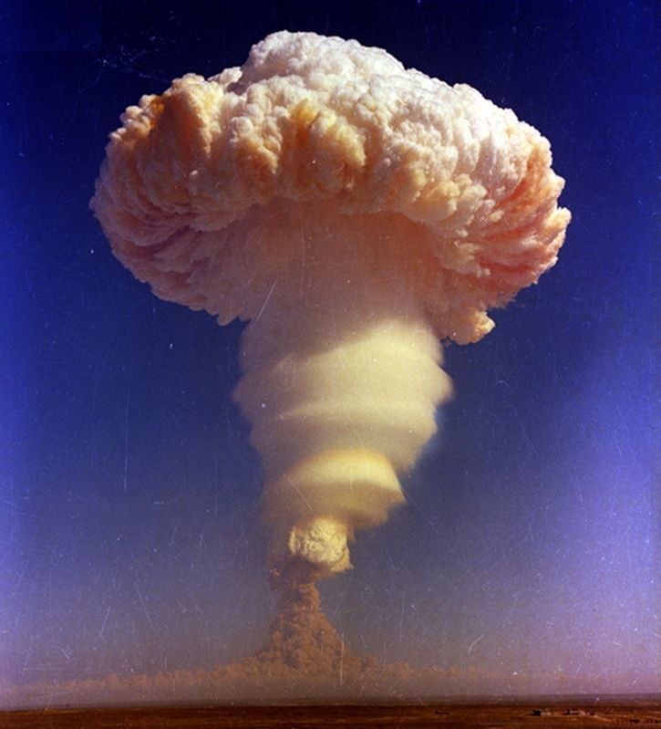 Взрыв водородной бомбы фото