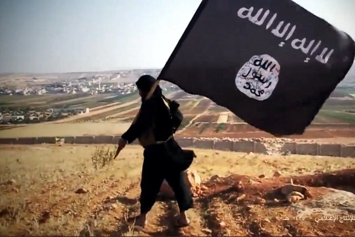 Фото на фоне флага игил. Флаг ИГИЛ. Флаг Исламского государства. Эмблема ИГИЛ. Символ ИГИЛ.