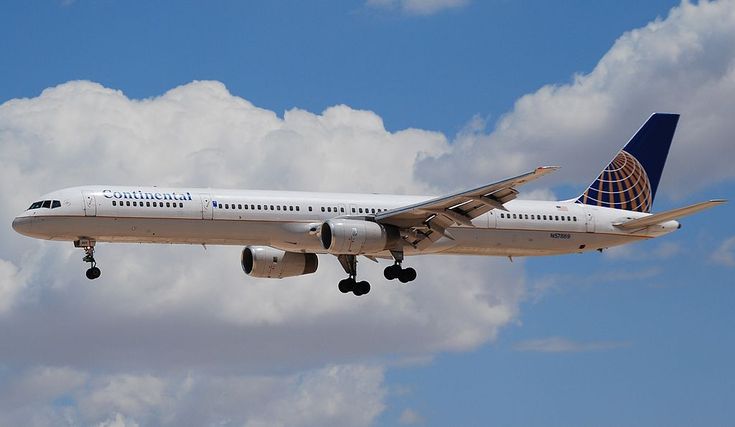 Боинг 757 хорошие места. Боинг 757-300. Boeing 757-200f. United Airlines Boeing 757-300. B-757-200.