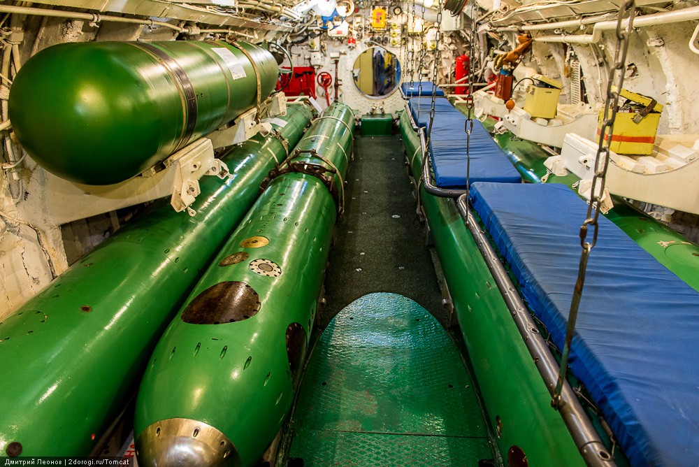 Как выглядит торпеда. Плавучий музей «подводная лодка с-189». Музей подводная лодка с-189 в Санкт-Петербурге. Торпедное вооружение подводных лодок. Лодка торпеда 330.