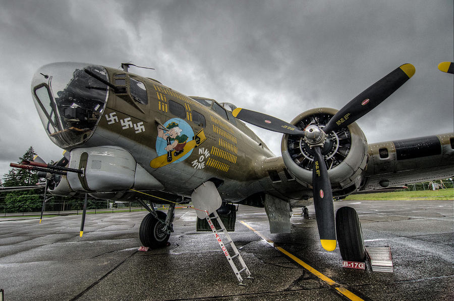 Сайт б17. B-17 Bomber. B-17g Израиля. Бомбер б 17. B17 Британии.