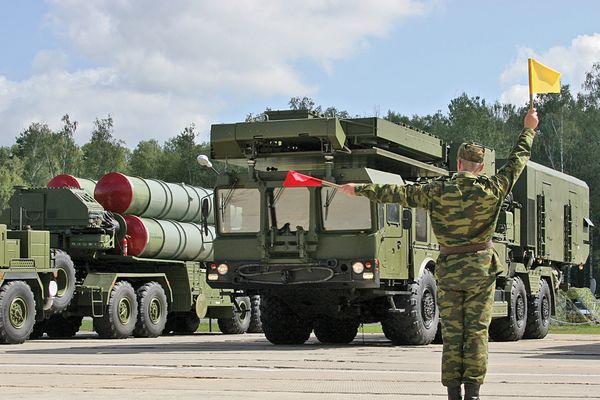 Зенитная ракетная система С-400
