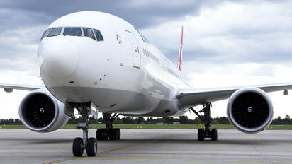 TC-JJI - Turkish Airlines Boeing 777-300ER