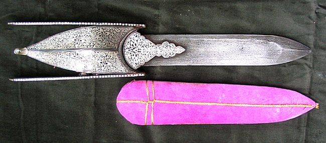 Холодное оружие из Катара (109 фото + текст)