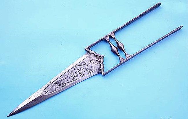 Холодное оружие из Катара (109 фото + текст)