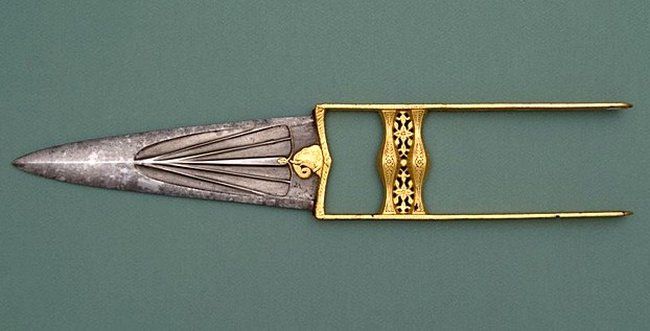 Холодное оружие из Катара (109 фото + текст)