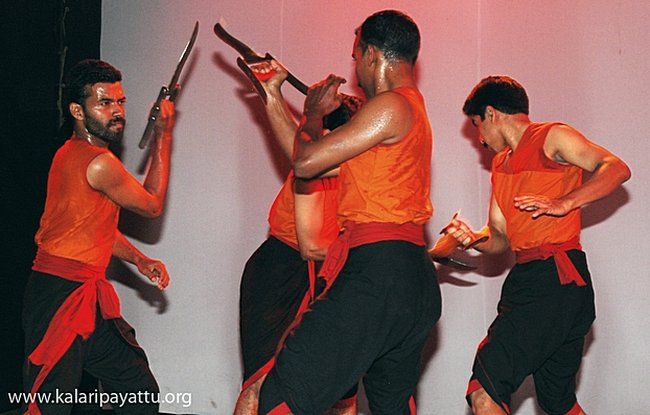 Холодное оружие из Катара (109 фото + текст)