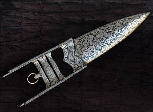 Холодное оружие из Катара (109 фото + текст)