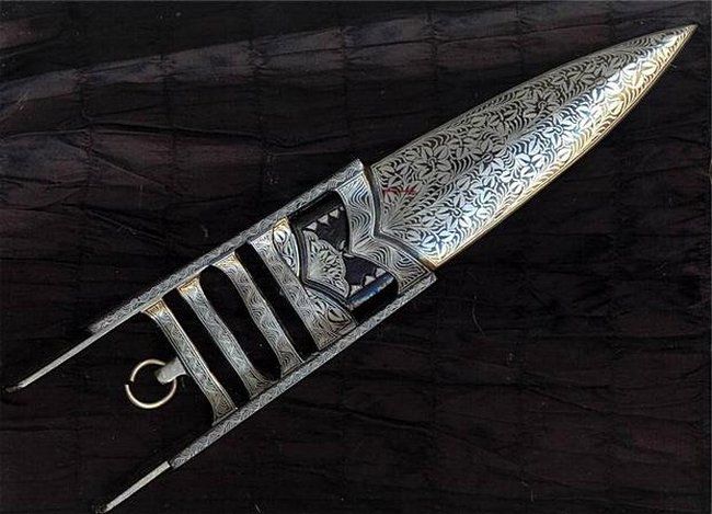 Холодное оружие из Катара (109 фото + текст)