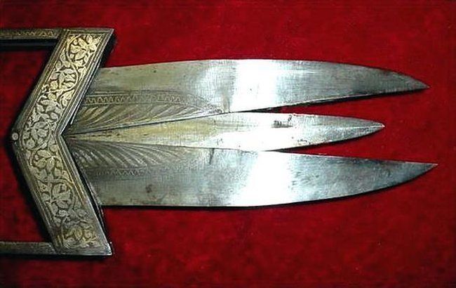 Холодное оружие из Катара (109 фото + текст)