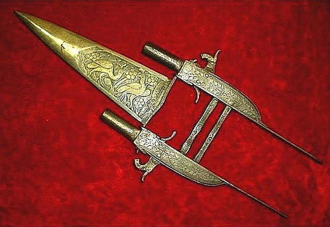 Холодное оружие из Катара (109 фото + текст)