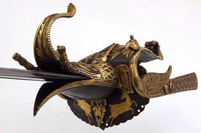 Холодное оружие из Катара (109 фото + текст)