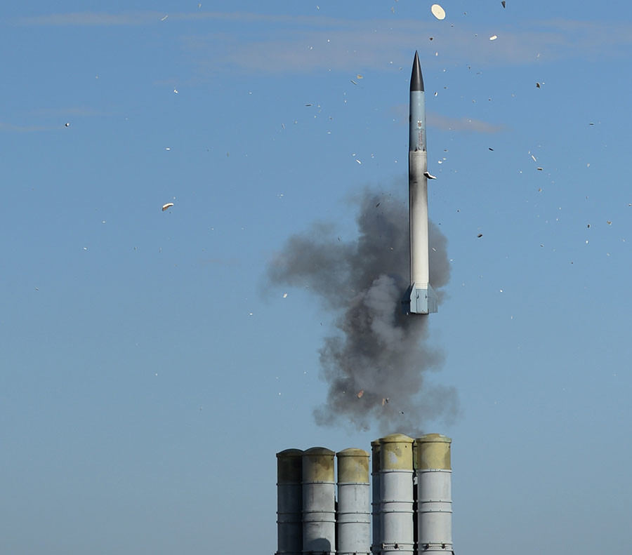 Пуск российской зенитной ракеты 
