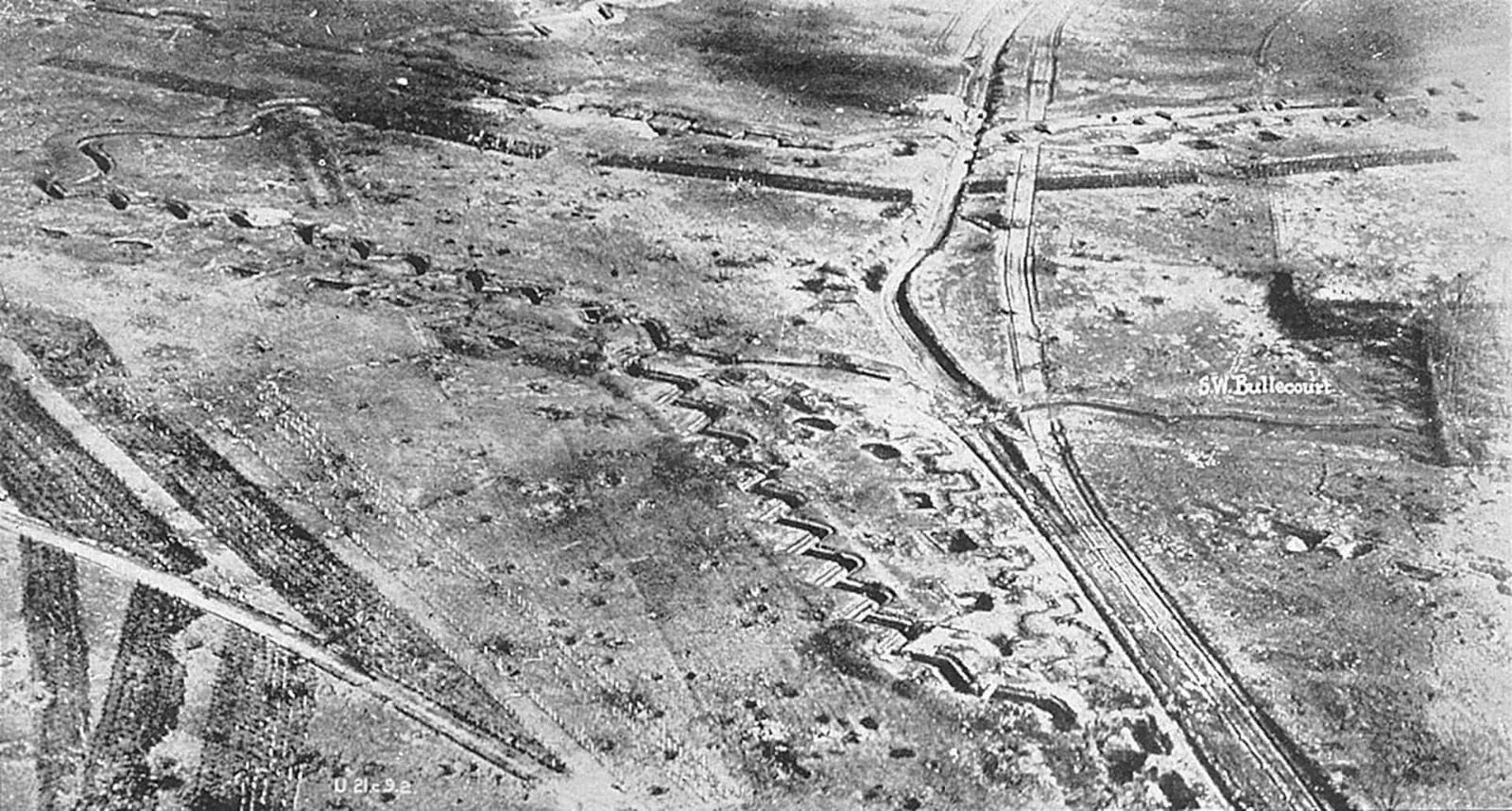 Траншеи линии Гинденбурга после окончания боёв.