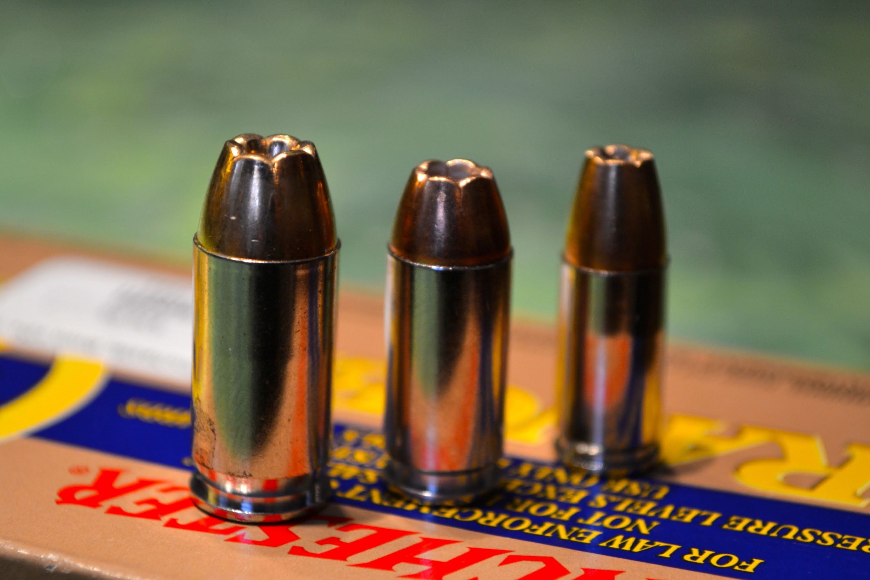 9mm 1 hour. 45 ACP Калибр. Пуля 9 мм 45 Калибр. 45 ACP Калибр и 9 мм. Cartridge 45 ACP.