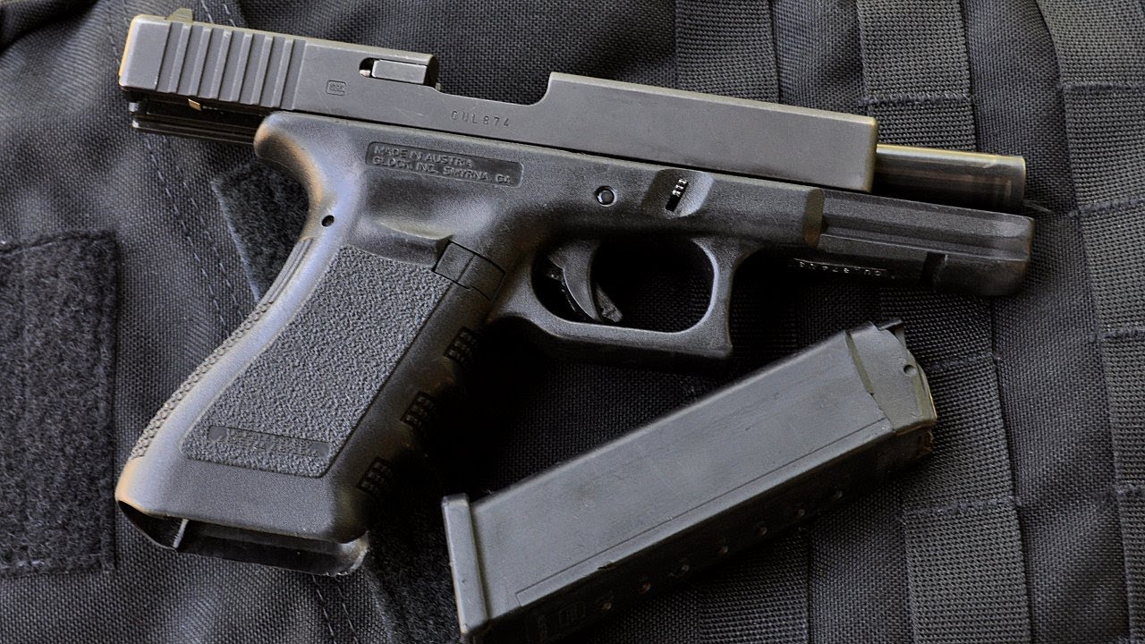 Glock 17. Глок 19 и Глок 17. Глок 17 компакт. Глок 17 полиция. Glock 17 9x19.