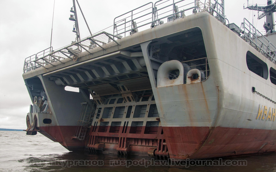 Большой десантный корабль «Иван Грен» проекта 11711