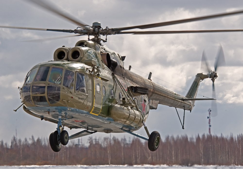 Экипаж ми8. Ми-8 вертолёт. Вертолет ми-8мт. Ми-8 АМТШ. Экипаж вертолета ми-8.