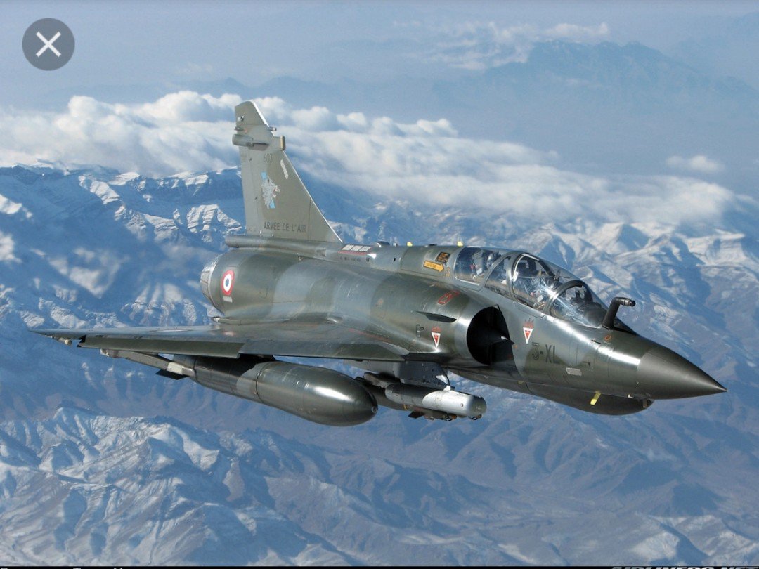 Французский истребитель. Мираж-2000 самолет. Истребитель Mirage 2000. Французский истребитель Мираж 2000. Mirage 2000d ВВС Франции.