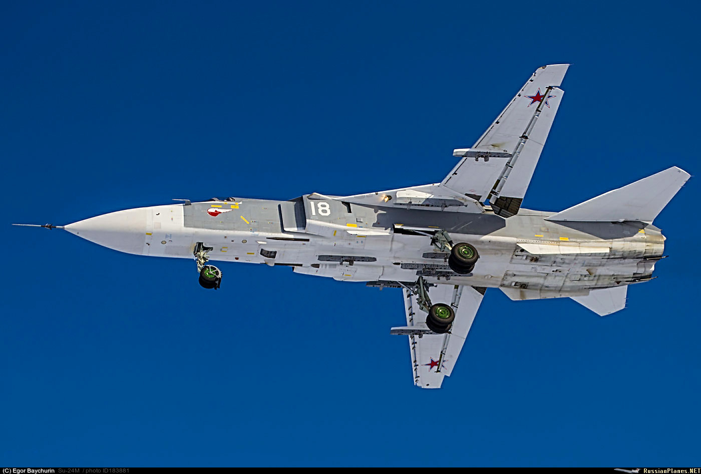 Истребитель 24. Су-24 Штурмовик. Су24 самолет. Самолет Су-24м. Бомбардировщик Су-24м.