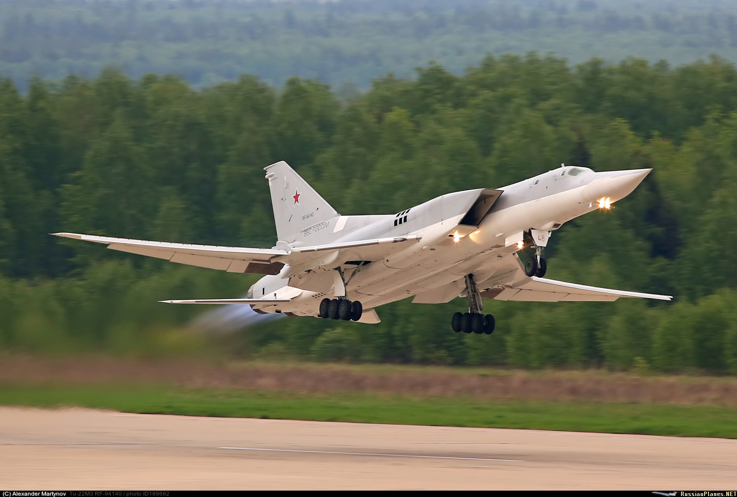 Самолет ту 22м3 фото характеристики. Ту-22м3 ВКС РФ. Ту-22м3 RF-34050. Ту 22 м3 белая. Ту 22м3 классификация НАТО.