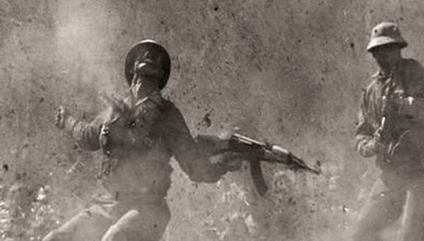 ​Редкий кадр момента гибели вьетнамского солдата Источник – everyday.in.ua - Первая социалистическая война 