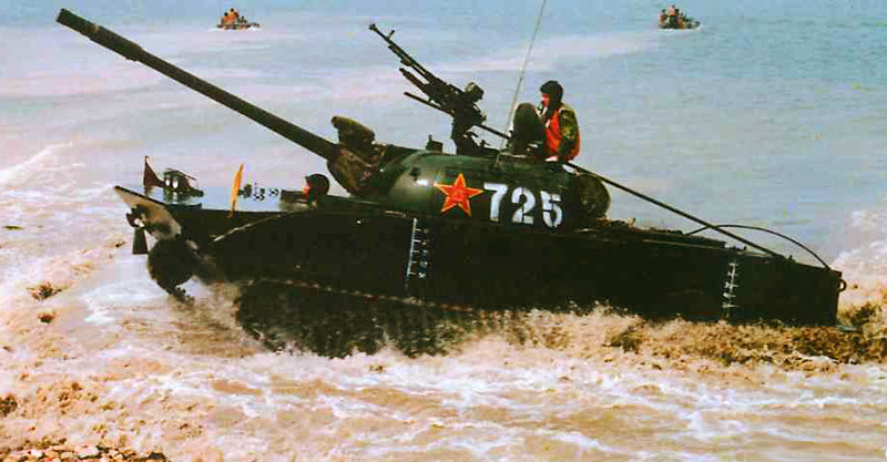 ​Во время этой войны НОАК использовала плавающие танки китайского производства Type 63, созданные на базе советского ПТ-76, для форсирования водных преград и поддержки пехоты Источник – apl-chine.com - Первая социалистическая война 