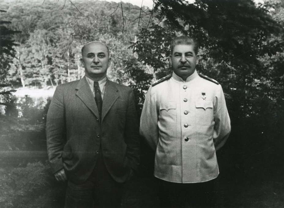 ​Сталин и Берия, 1948 - Первый и последний генералиссимус Советского Союза 