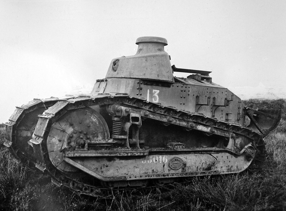 ​Этот танк отравился в Великобританию. Ныне он находится в танковом музее Бовингтон - Первый танк классической компоновки 
