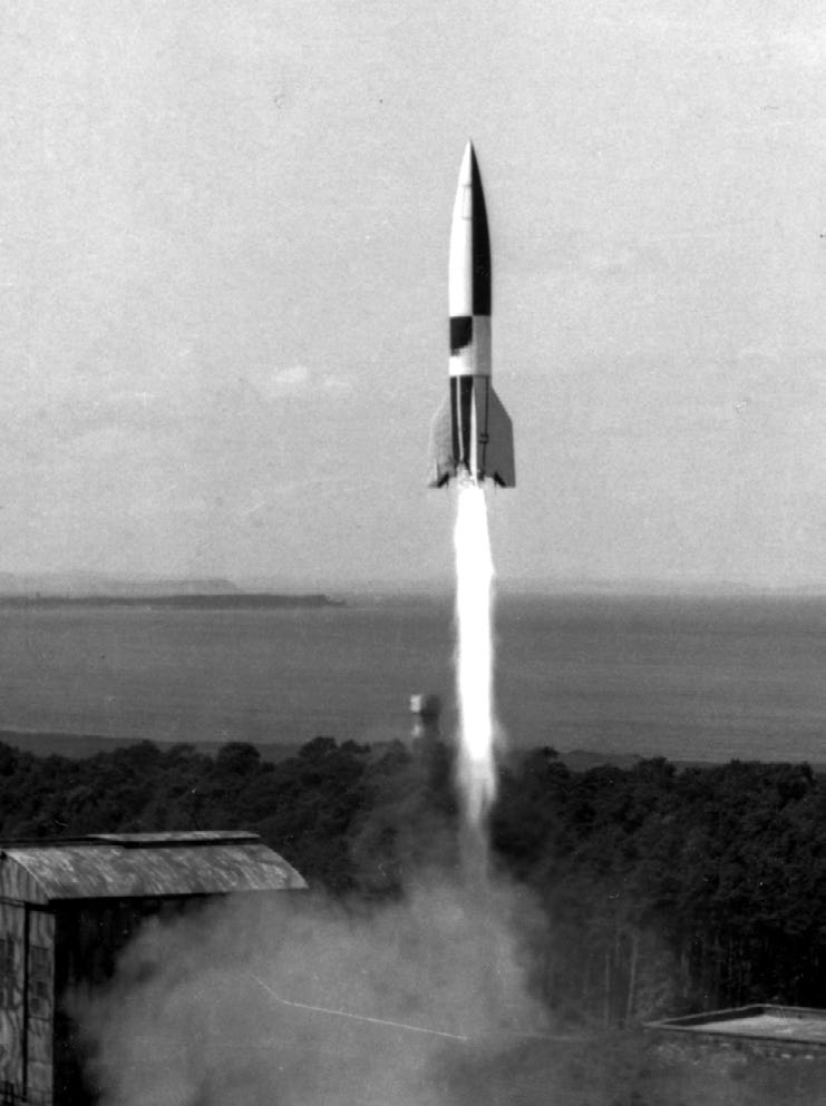 ​Пуск баллистической ракеты А-4 на полигоне в Пенемюнде. Archives, U.S. Space and Rocket Center, Huntsville - Немецкие «Фау-2» в американском небе 