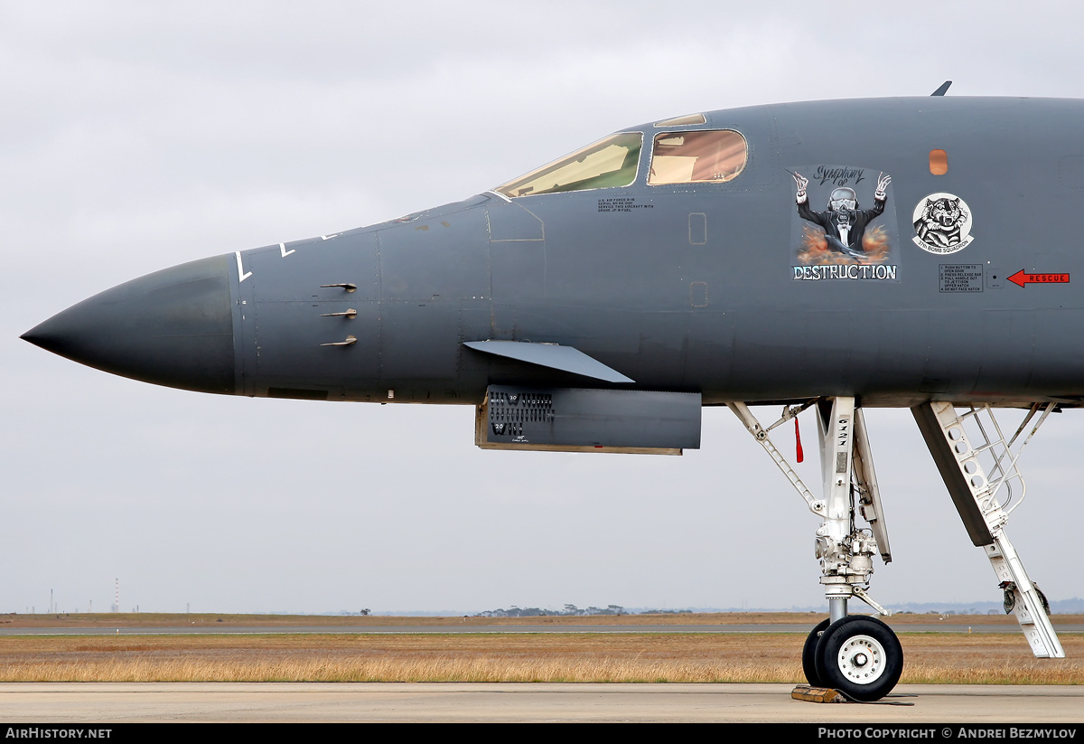 B 1 фото. Rockwell b-1 Lancer. B-1b бомбардировщик. B1 Lancer. Самолёт бомбардировщик b1b.