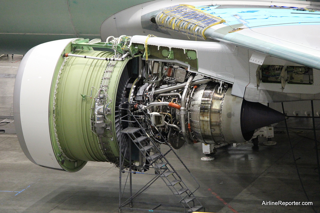 Двигатели самолетов боинг. Двигатель General Electric ge90. General Electric ge90-115b. Ge 90 двигатель. Двигатель Боинг 777.