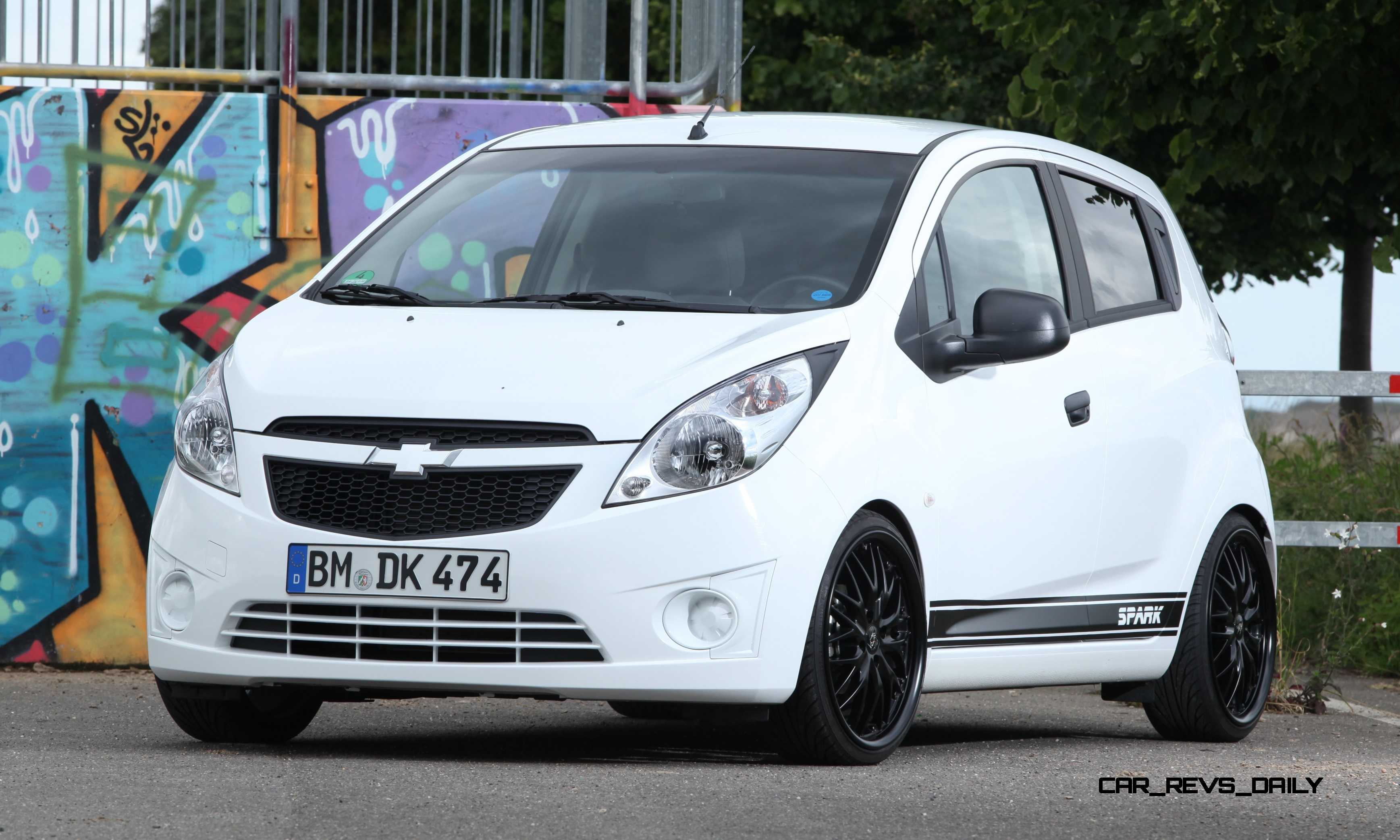 Spark white. Spark Chevrolet Tuning. Тюнингованный Шевроле Спарк. Обвес Chevrolet Spark. Avto Tuning Spark.