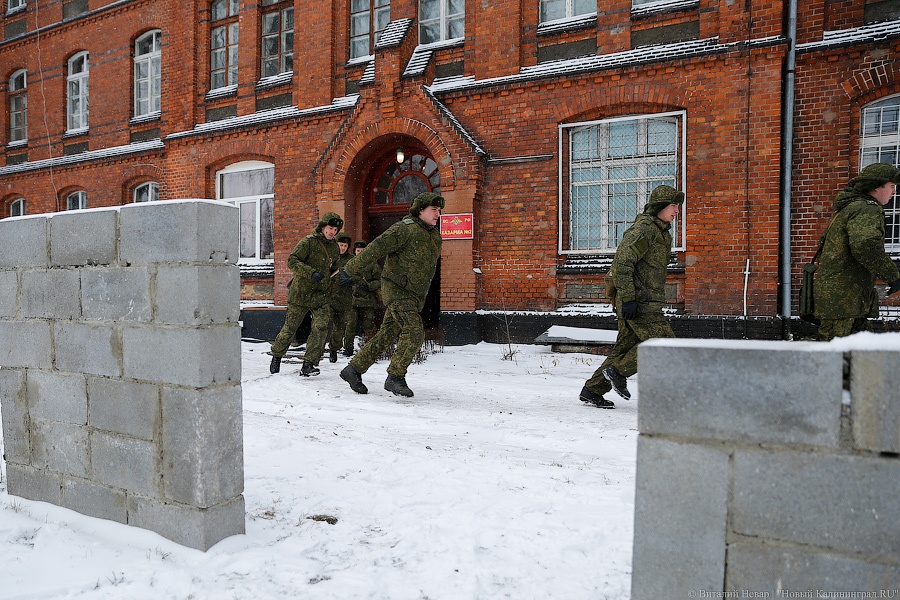 Военнослужащие подвергнутые дисциплинарному аресту. Дисбат Мулино 2002. Дисбат 2017. Комиссар дисциплинарный батальон. Дисбат России города.