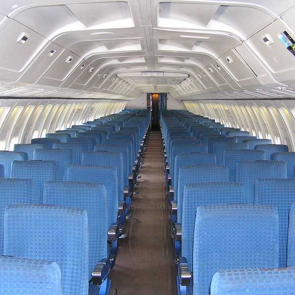 в облаках 707