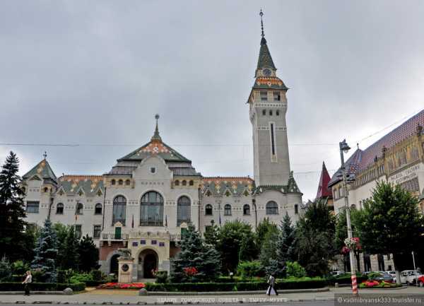 Здание городского совета. Тыргу-Муреш Румыния. Targu mures Румыния. Тыргу-Муреш Румыния дворец культуры. Вознесенский собор (Тыргу-Муреш).