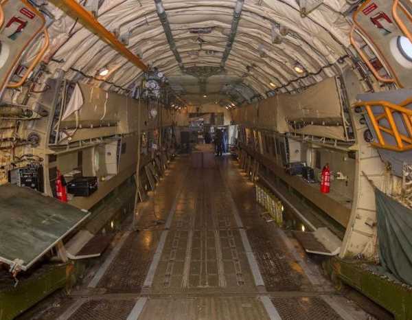 Ил 76 военно транспортный самолет фото внутри салона