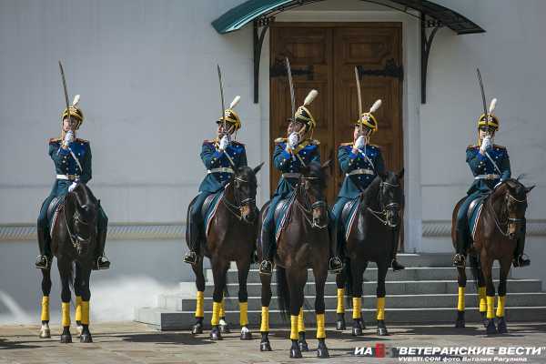 Конный эскорт президентского полка