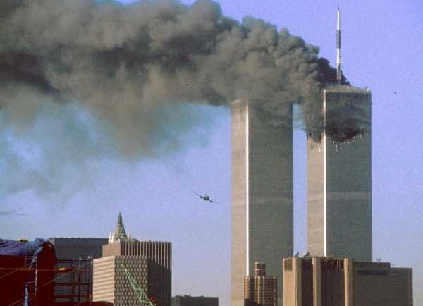 11 сентября 2001 башни близнецы фото