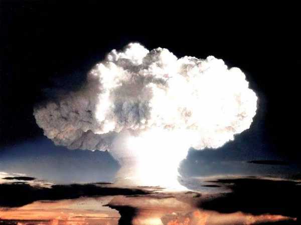Взрыв водородной бомбы фото